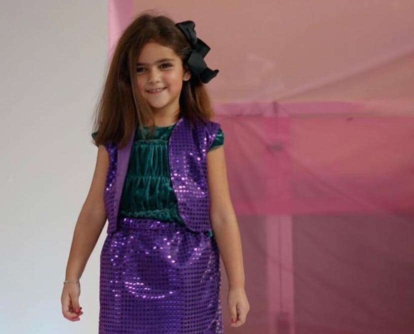 Ahora, al ver a sus hijas en estas fotos, Jacky solo puede enfocarse en la sonrisa de sus hijas. Habrá que esperar a ver si deciden dedicarse a los deportes extremos como su padre, o si mejor hace un camino en el medio del espectáculo.