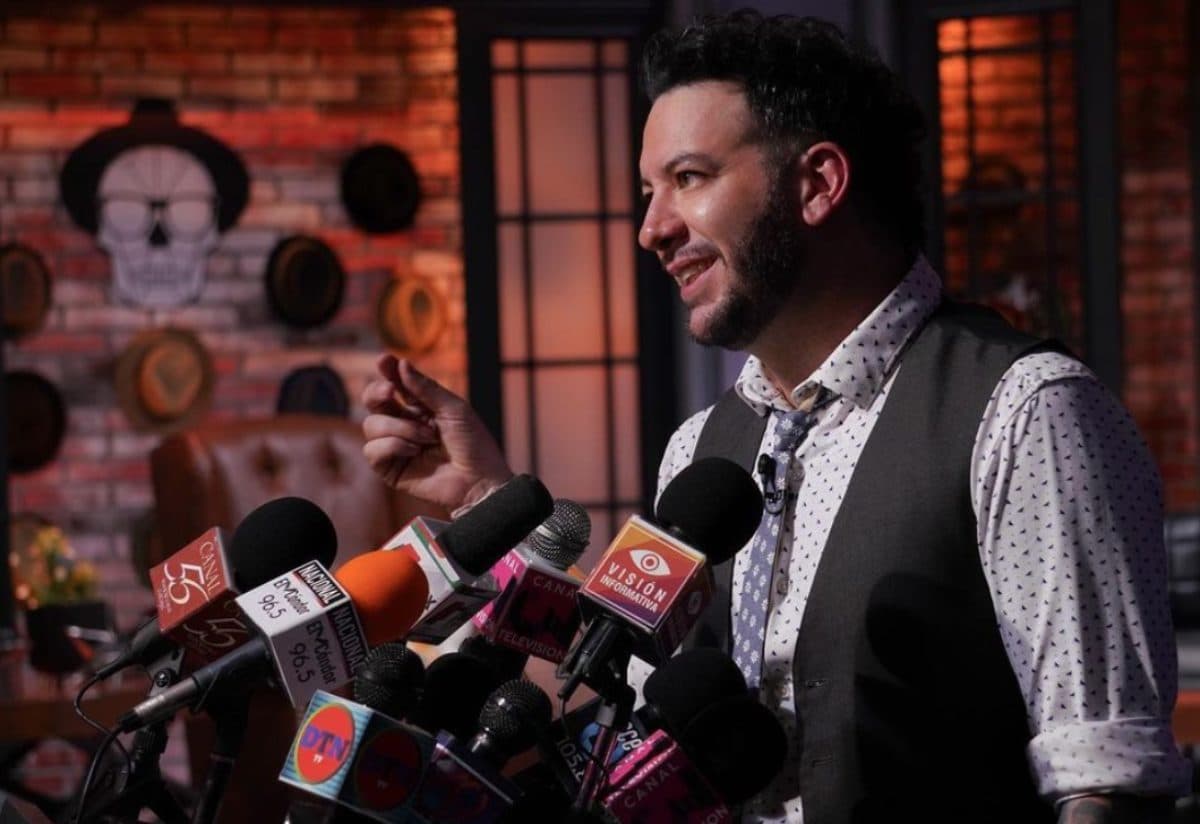 Beto Cuevas y Leonardo de Lozanne llegarán a divertirse hoy en ‘Faisy Nights’