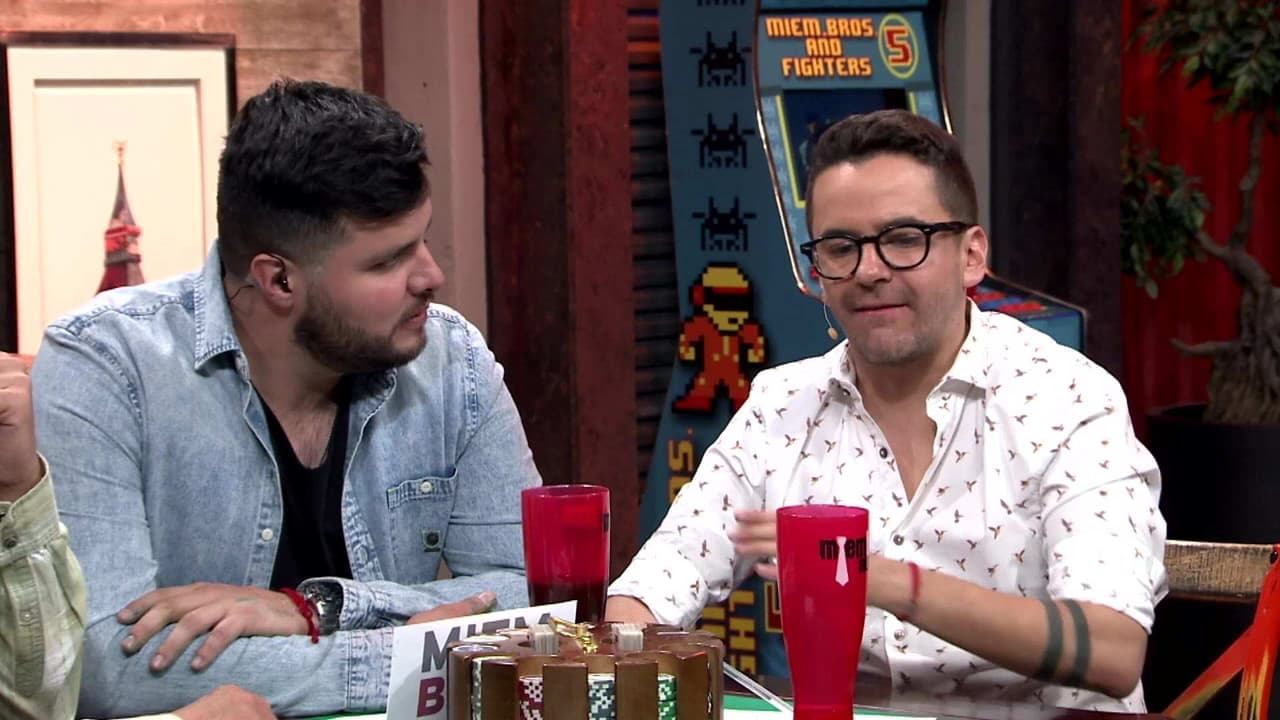 ¿Mauricio Mancera se redujo el busto en el quirófano?