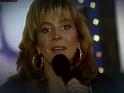 Desde ese entonces, a finales de los 80, Magda se enamoró de la televisión, aunque frente a cámara y todavía sin experimentar lo que después sería su verdadera pasión en las cabinas como productora.