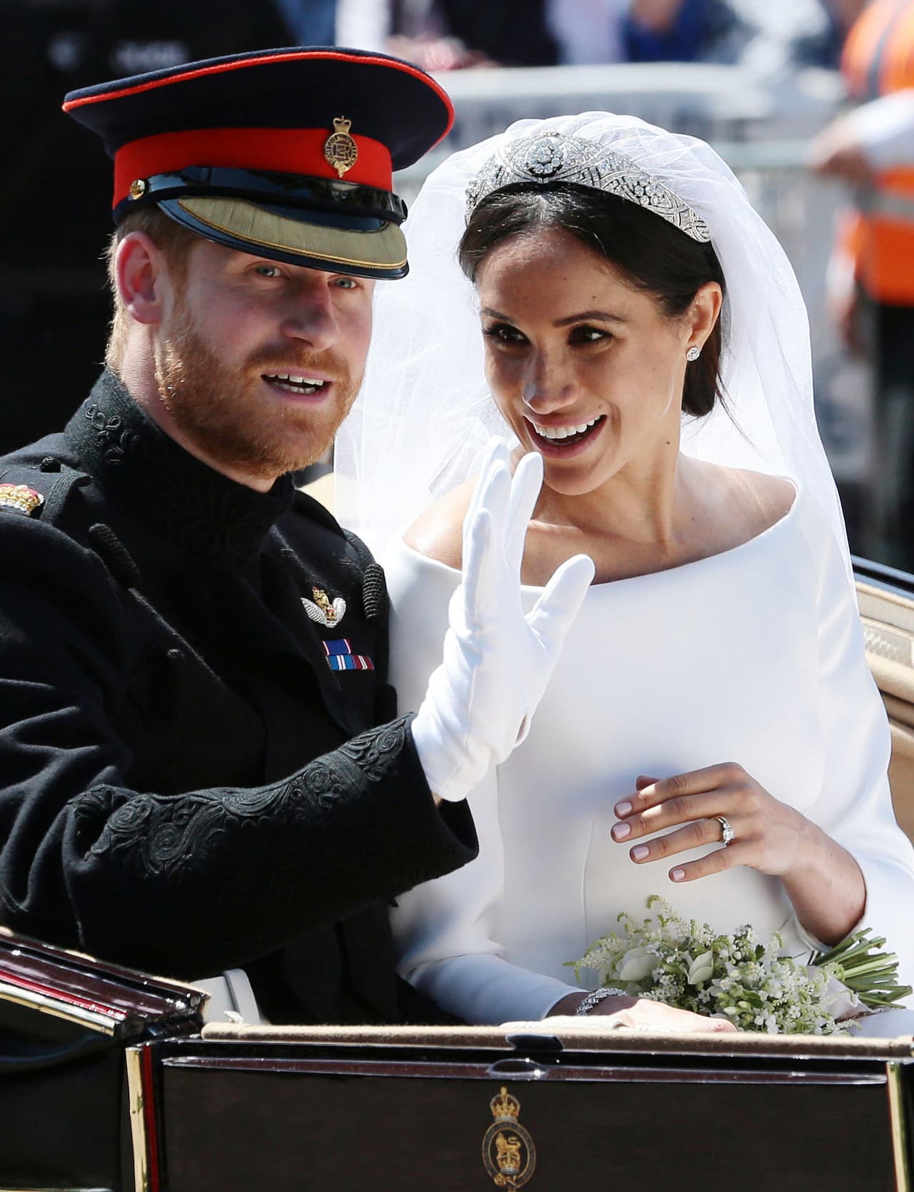 También, es amante del esmalte color Ballet Slippers, de la marca Essie, el cual usó en su boda y tiene un costo de 19 dólares.