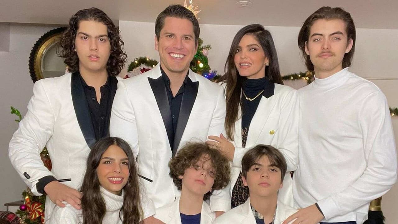 Ana Bárbara presume sus vacaciones en la nieve junto a sus hijos y los de Mariana Levy