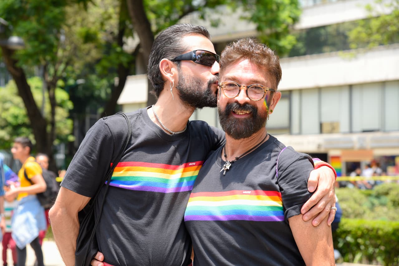 Otro momento conmovedor fueron las muestras de afecto entre parejas y familias.