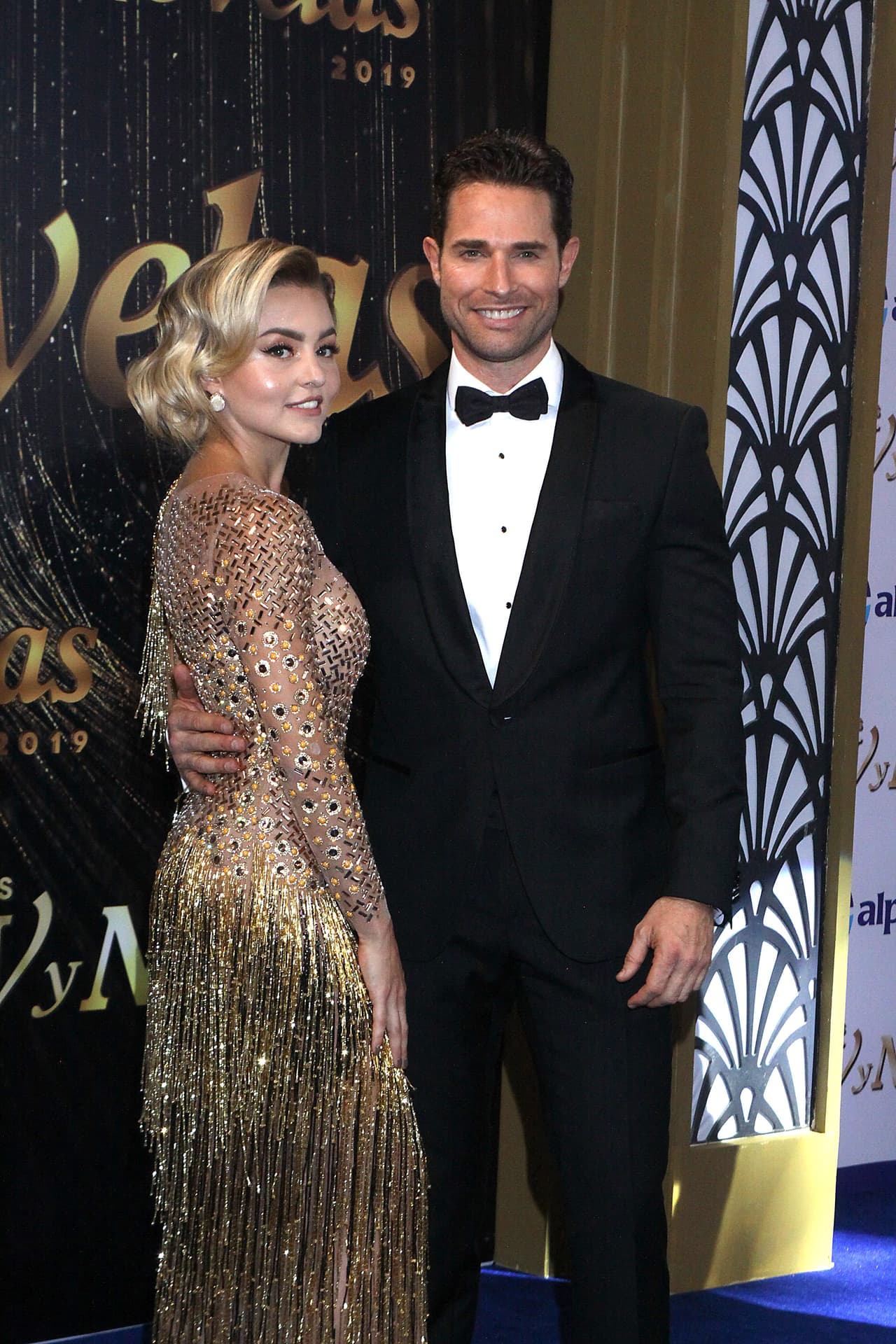 Sebastián Rulli y Angelique Boyer protagonizaron uno de los romances más entrañables y dramáticos de la pantalla chica durante la telenovela Teresa (2011), mientras que fuera de la pantalla ese amor se materializó y aunque en la vida real la pareja vive lejos del melodrama, hoy en día son una de las relaciones más estables de la farándula mexicana.