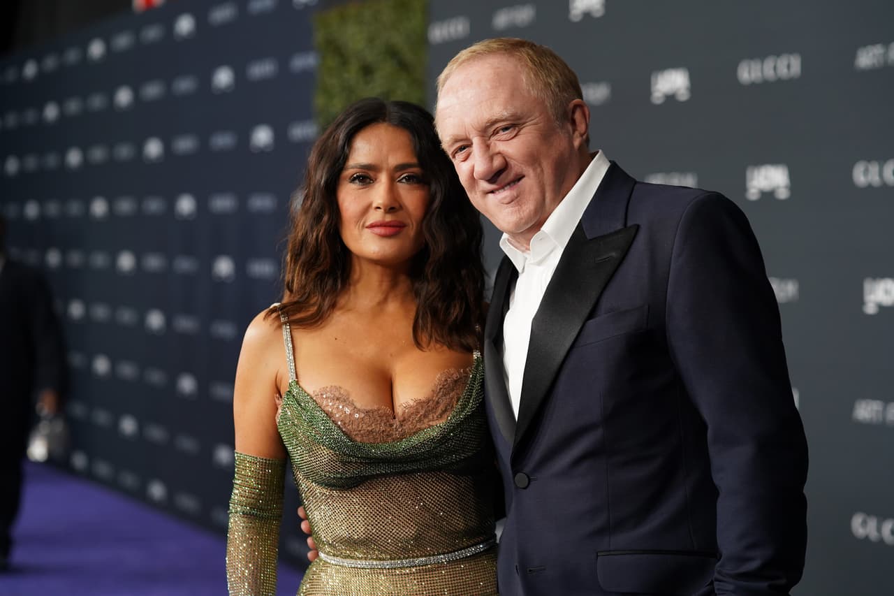 LOS ANGELES, CALIFORNIA - NOVEMBER 05: (L-R) François-Henri Pinault and Salma Hayek, both wearing Gucci, attend the 2022 LACMA ART+FILM GALA Presented By Gucci at Los Angeles County Museum of Art on November 05, 2022 in Los Angeles, California. (Photo by Presley Ann/Getty Images for LACMA)