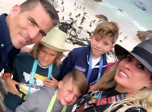 De esta manera, el pequeño Mateo se uniría a los hijos que el político ya había tenido en el pasado con su exesposa Paola Carus, Claudio y Alexis. No obstante, Montijo ha demostrado tener una excelente relación con ellos e incluso con su mamá.