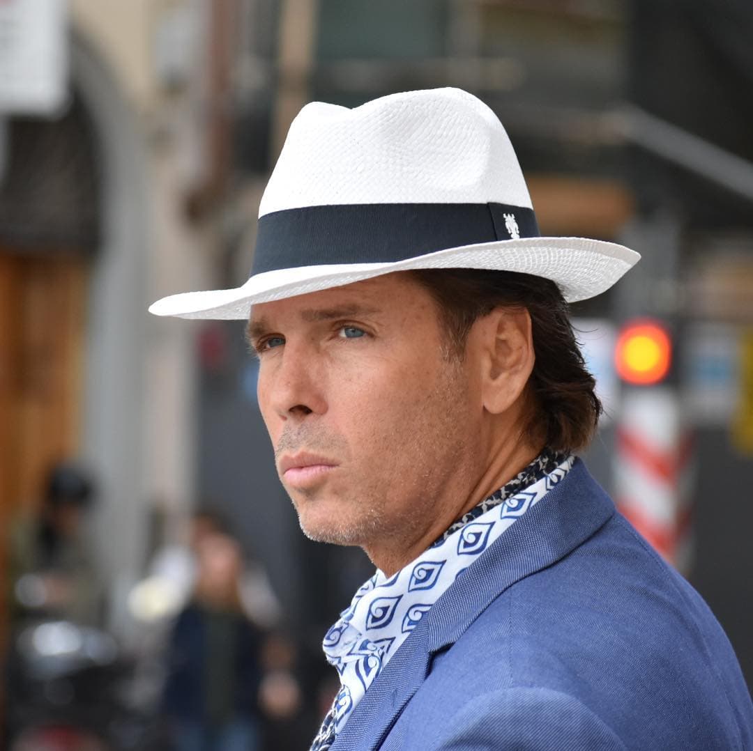Roberto Palazuelos le hace el favor a Luis Miguel
