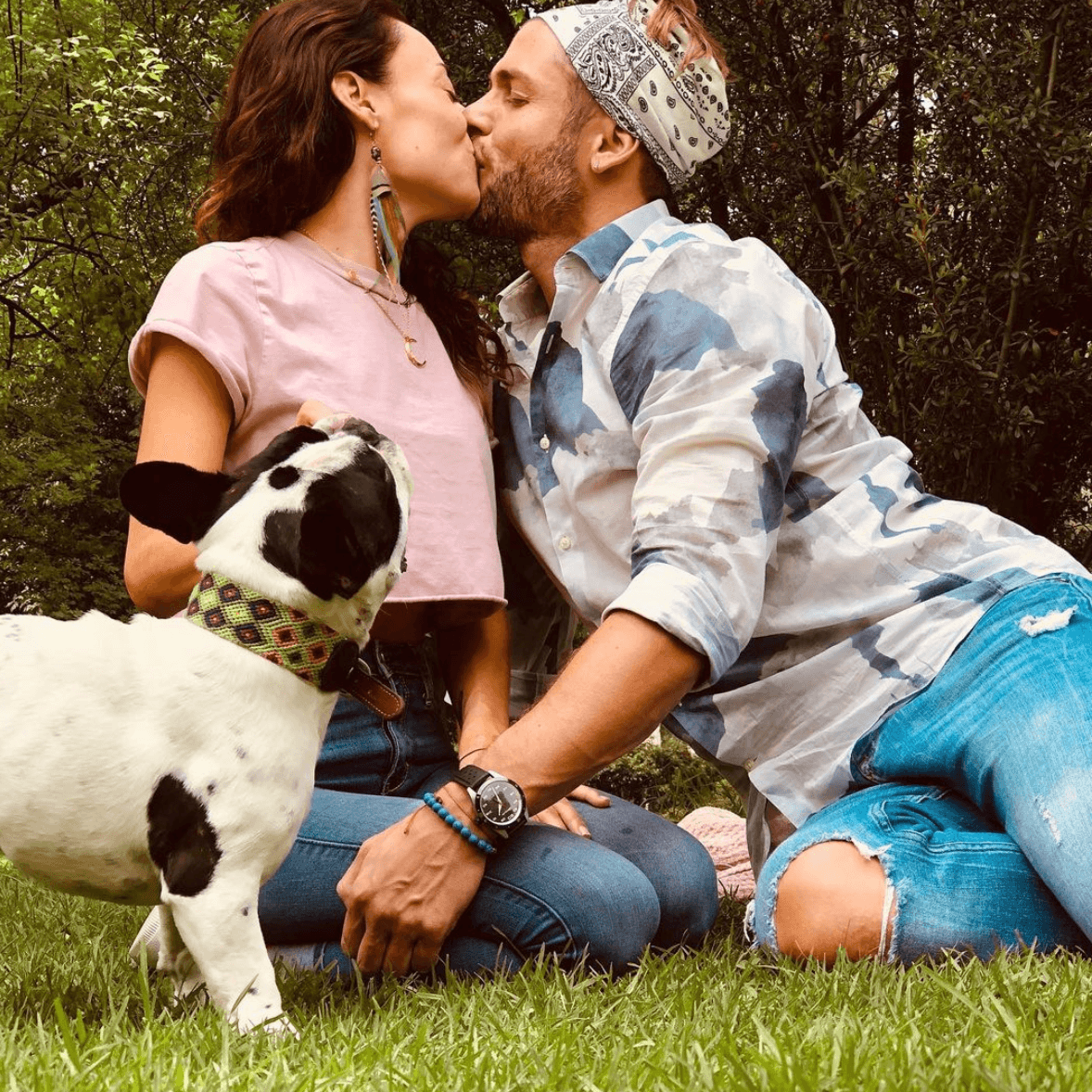 La pareja se conoció en las grabaciones de la serie 'El juego de las llaves' e iniciar su relación en el 2019.
<br>
<br>Desde que lo hicieron oficial, no dejó de demostrar el amor que sentía el uno por el otro. Incluso defendió su relación contra viento y marea, pues muchos comenzaron a criticarla porque aseguraban que ella se ve mayor que él. 
<br>
<br> En julio del año pasado, Marimar salió a ponerle un alto a sus detractores. 
<br> 
<br> “Me duele ver cómo no hemos aprendido nada , cada vez que mi novio (Horacio) comparte una foto mía en sus redes, las agresiones por parte de mujeres son infinitas”, escribió la artista. 
<br>