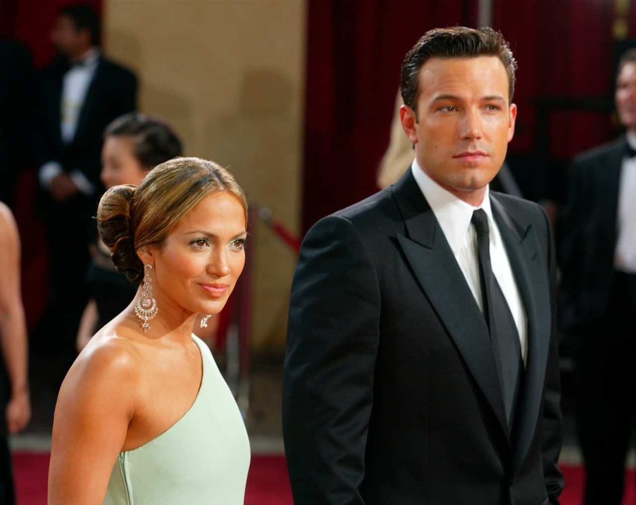 Jennifer Lopez es criticada por su relación con Ben; aseguran que parece ‘adolescente’