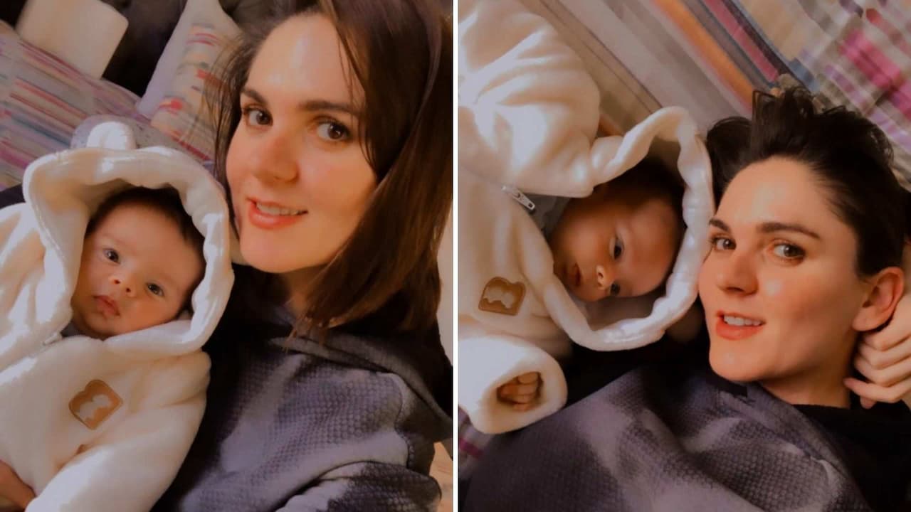¡Como osito de peluche!: Así de tierno se ve el bebé de Zoraida Gómez con su mameluco para el frío