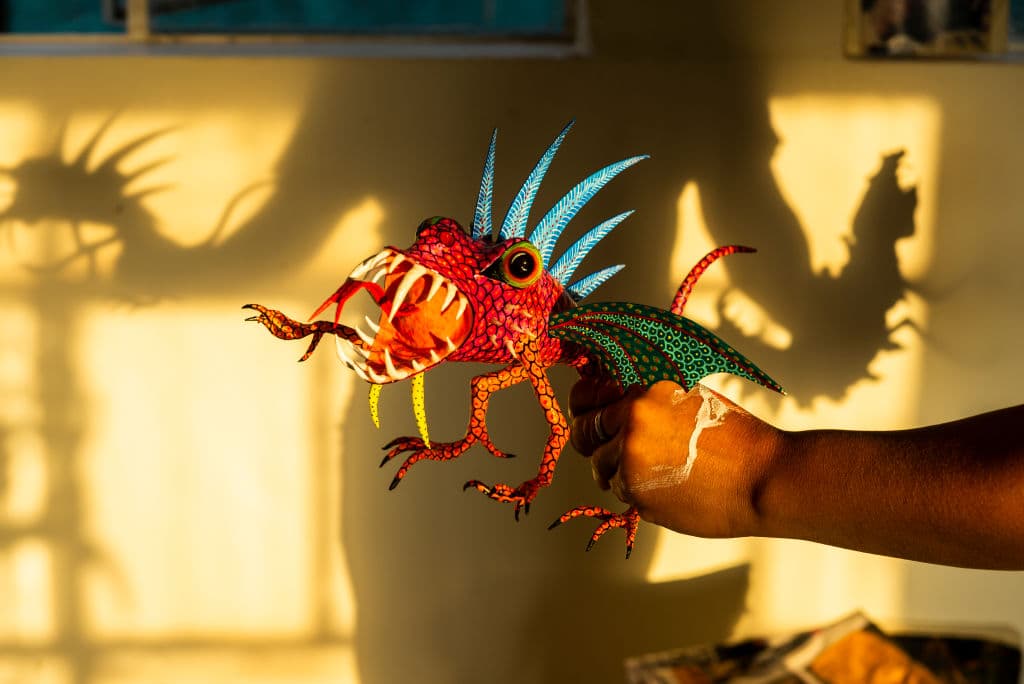 Google dedica su doodle de hoy al creador de los alebrijes: Pedro Linares López