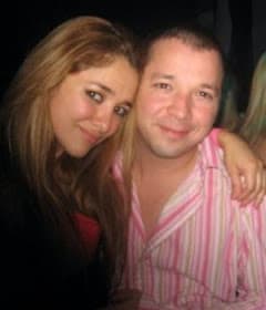 En 2009, Sherlyn se encontraba grabando ‘Cuidado con el ángel’, cuando se enteró que su hermano, Édgar Oliver González se suicidó a los 27 años, debido a la depresión que tenía por el cáncer terminal que padecía. 
<br>