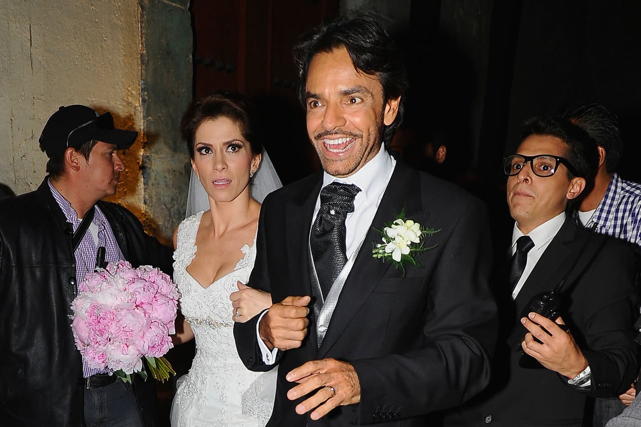 Eugenio Derbez y Alesandra Rosaldo se casaron el 7 de julio de 2012 en la Parroquia Regina Coeli en la Ciudad de México.