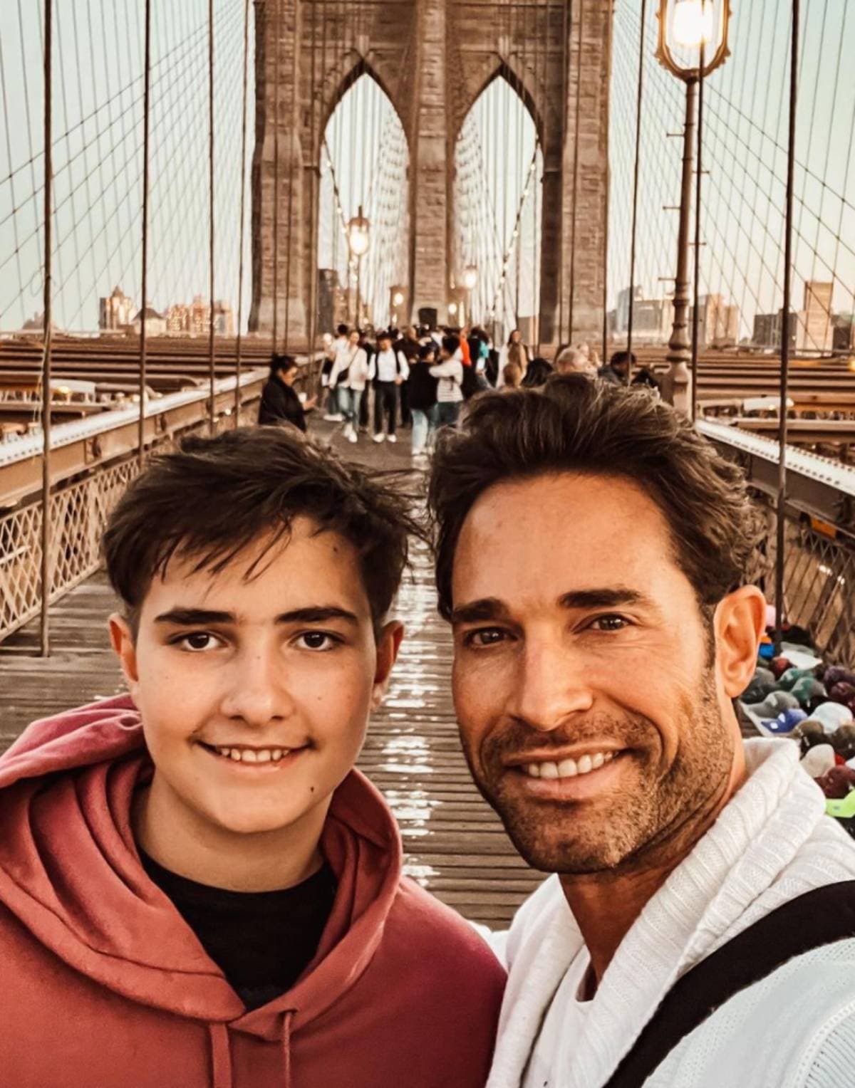 Sebastián Rulli revela por qué no mostraba el rostro de su hijo en redes sociales