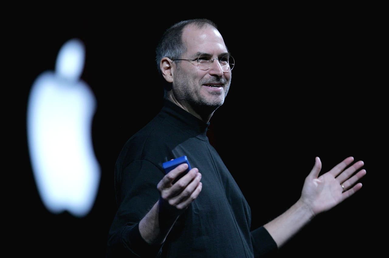 El fallecido empresario de Apple, 
<b>Steve Jobs</b> era hijo de dos jóvenes estudiantes universitarios que no podían mantenerlo, por lo que decidieron darlo en adopción a una pareja de clase media de California.