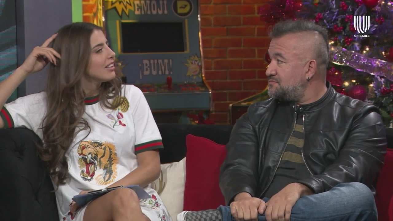 La táctica que usa Michelle Renaud para ligar demuestra que la atracción está en los ojos