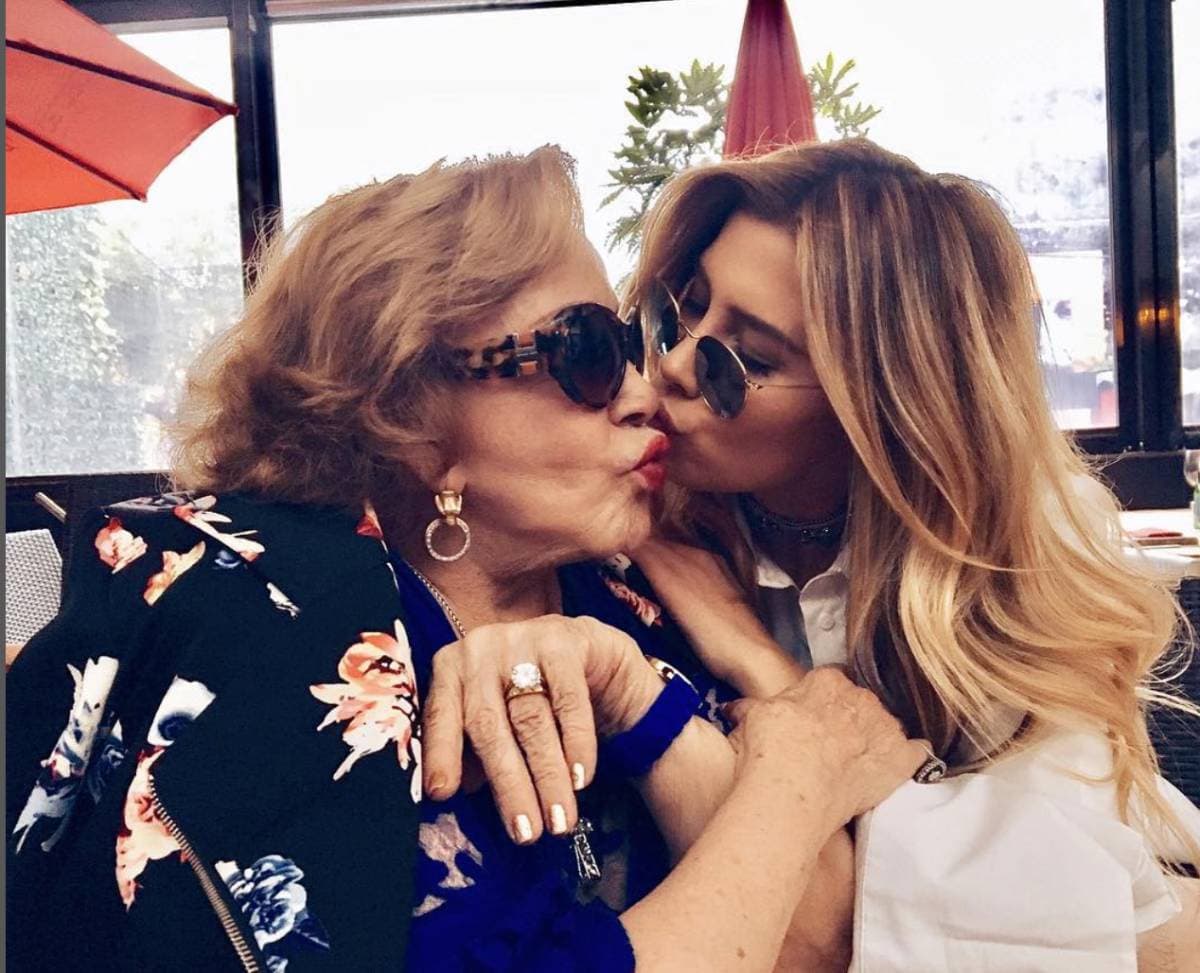 Michelle Salas tiene feliz reencuentro con su bisabuela, Silvia Pinal