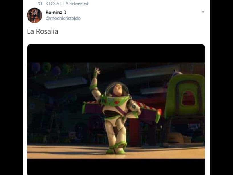 Un clásico: Cuando resetean a Buzz en Toy Story 3 y se pone en modo romántico y flamenquero español.