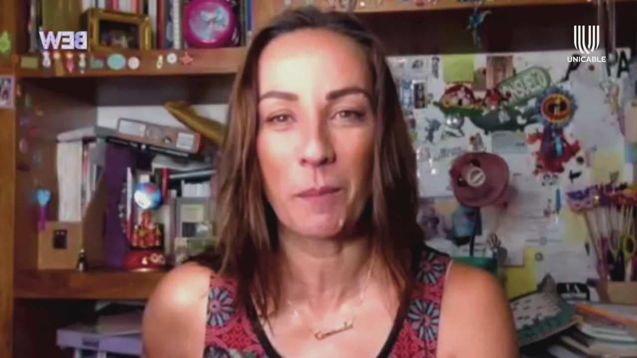 Con una canción, Consuelo Duval le dijo a su papá que estaba embarazada y él así reaccionó