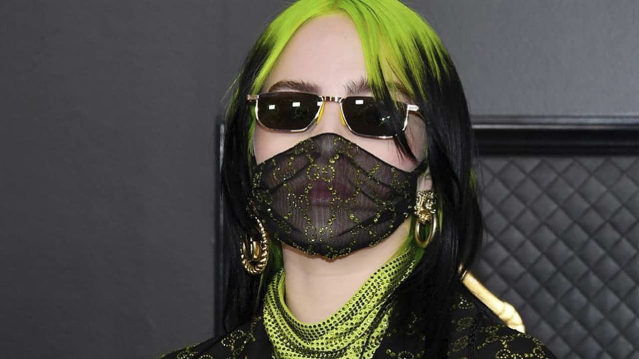 Esta fue la reacción de desagrado que tuvo Billie Eilish con dos actrices en los Premios Oscar 2020