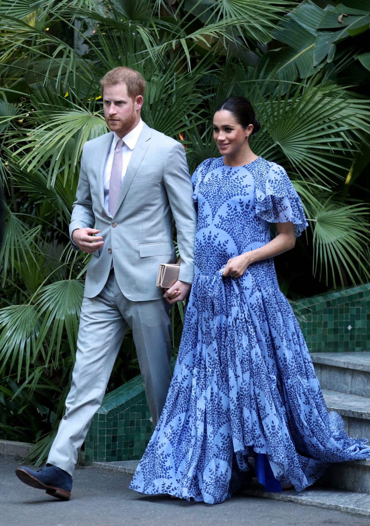 Los aciertos de Meghan al vestir en compromisos oficiales inspiraron a muchas mujeres a imitar su estilo y en múltiples ocasiones, las piezas que usa se han agotado.