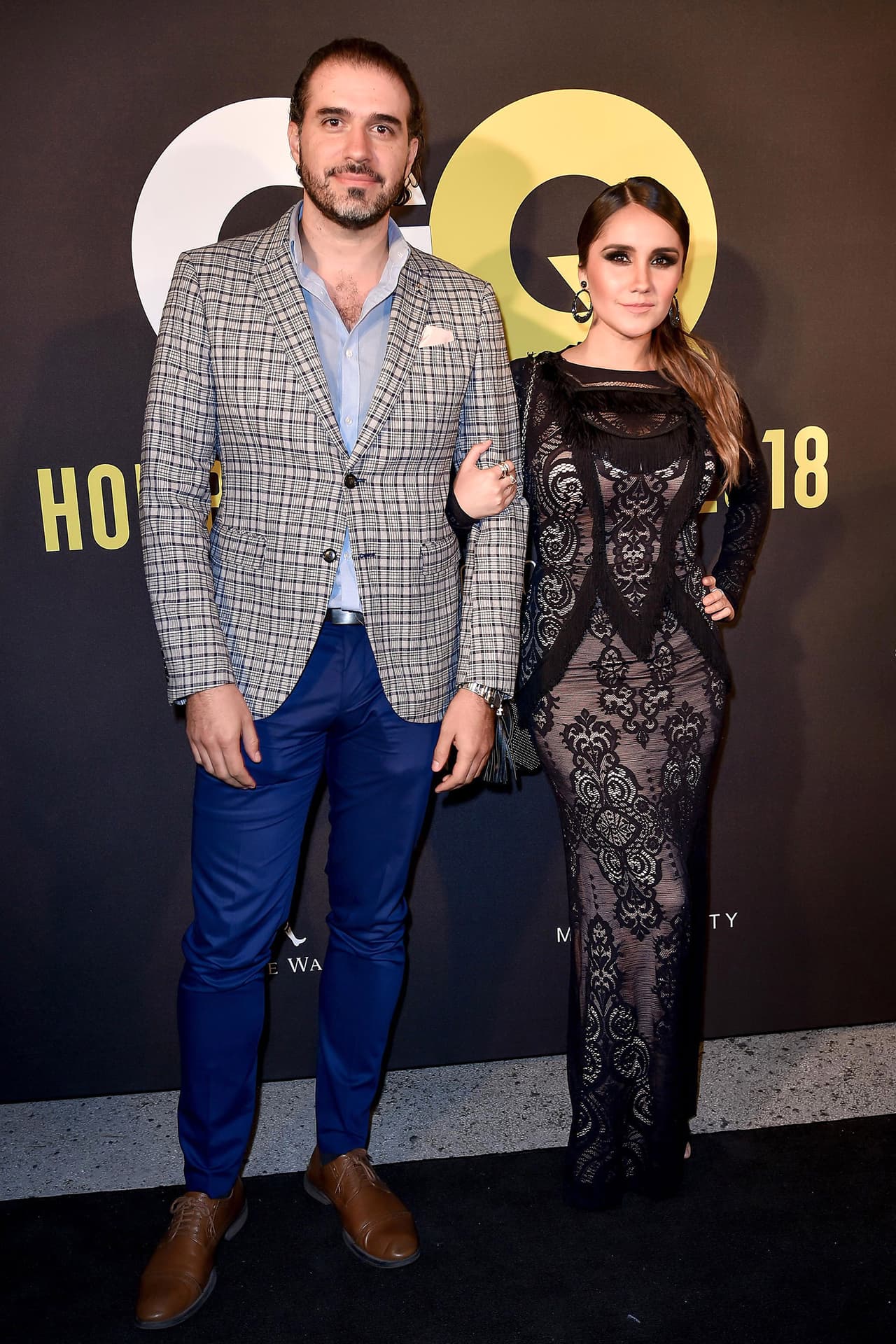 En enero de este año, la pareja anunció su compromiso con gran alegría, pero por problemas con el lugar del evento tuvieron que posponer la ceremonia.