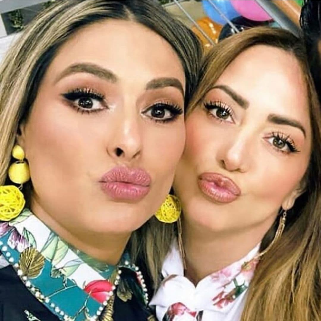 Y honestamente sí se nota que se llevan bien. Ambas han dicho que no saben de dónde sale siempre el mismo rumor, pero que a estas alturas las tiene sin cuidado. La muestra es que para el reciente cumpleaños de Andrea, Gali le dedicó un posteo en Instagram donde le recordó todo lo que han pasado juntas. "Te adoro, bebabets", le escribió.