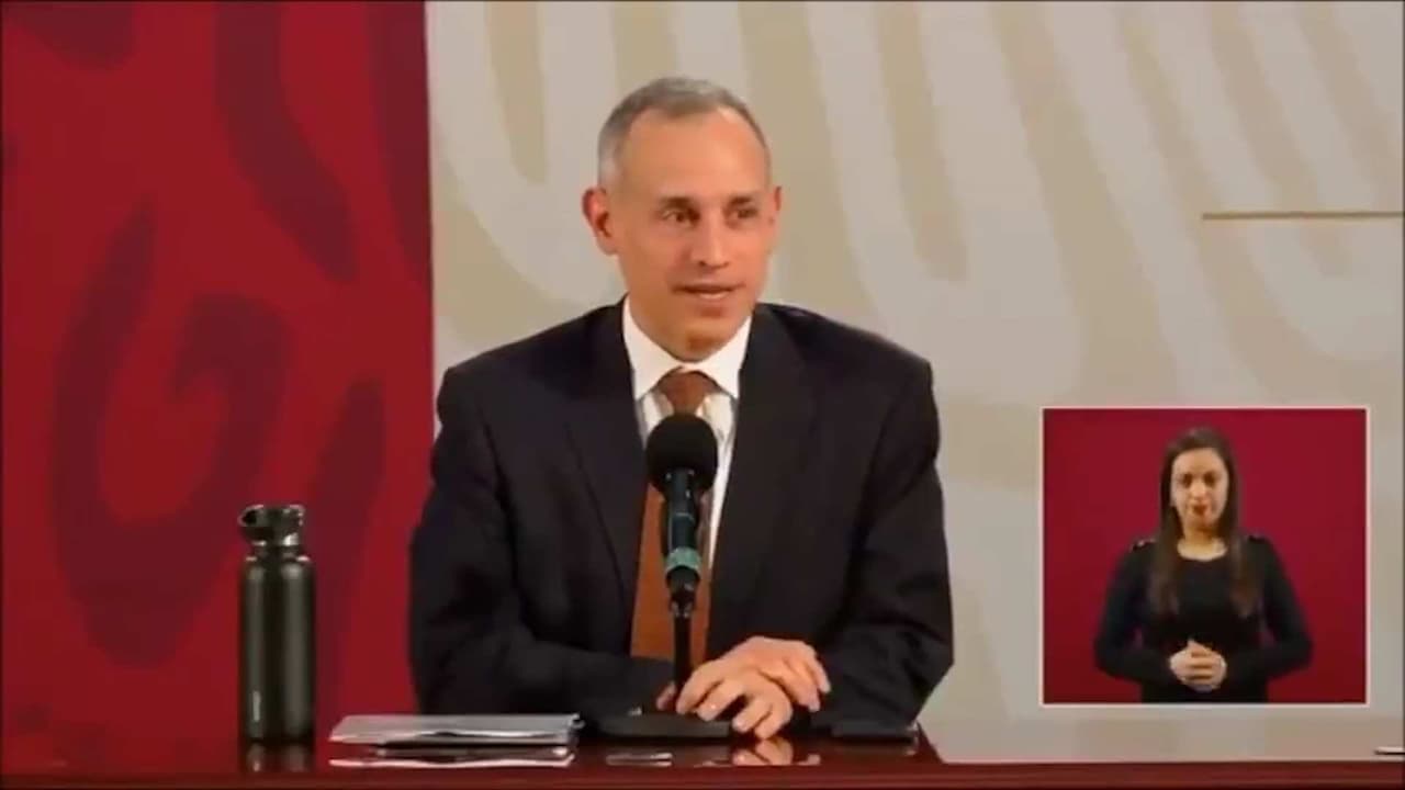 Así fue como reaccionó López Gatell a piropo: “¿Por qué tan guapo?”
