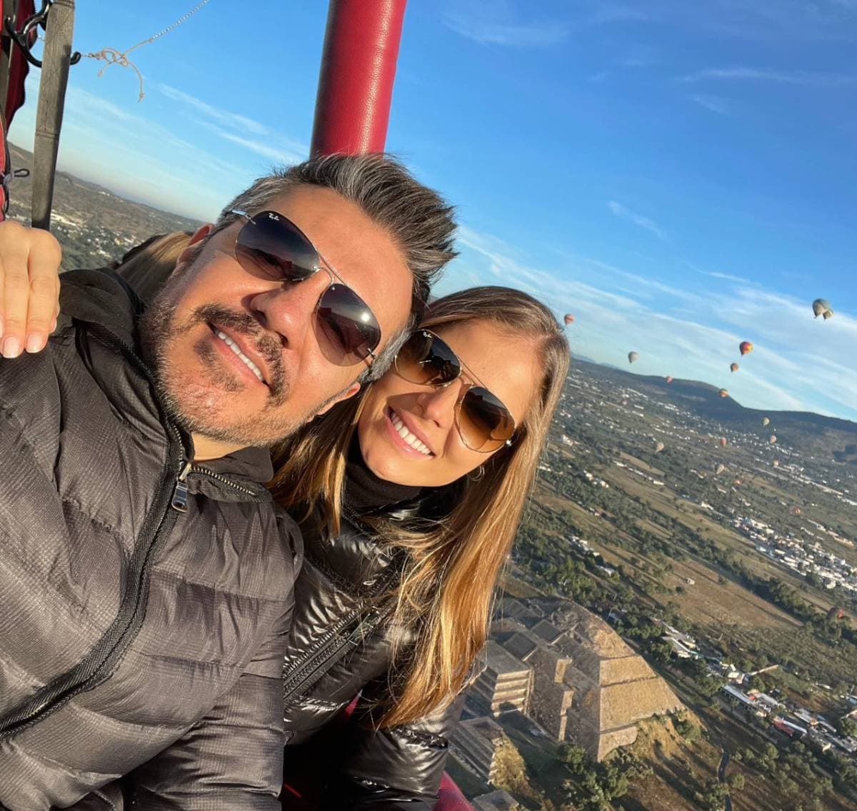 Adrián Uribe pospone su boda y explica las razones