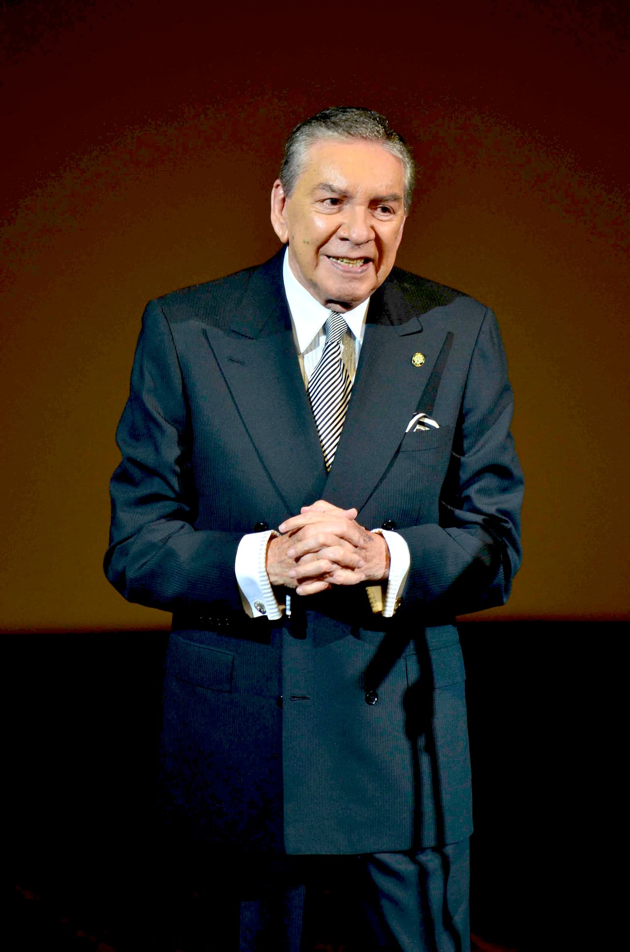 Marco Antonio Muñiz fue hospitalizado y ya se recupera en su hogar