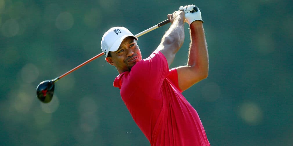 9. Tiger Woods: El que fuera el golfista número uno del mundo siempre viste de rojo los domingos para realzar su agresividad en el campo.