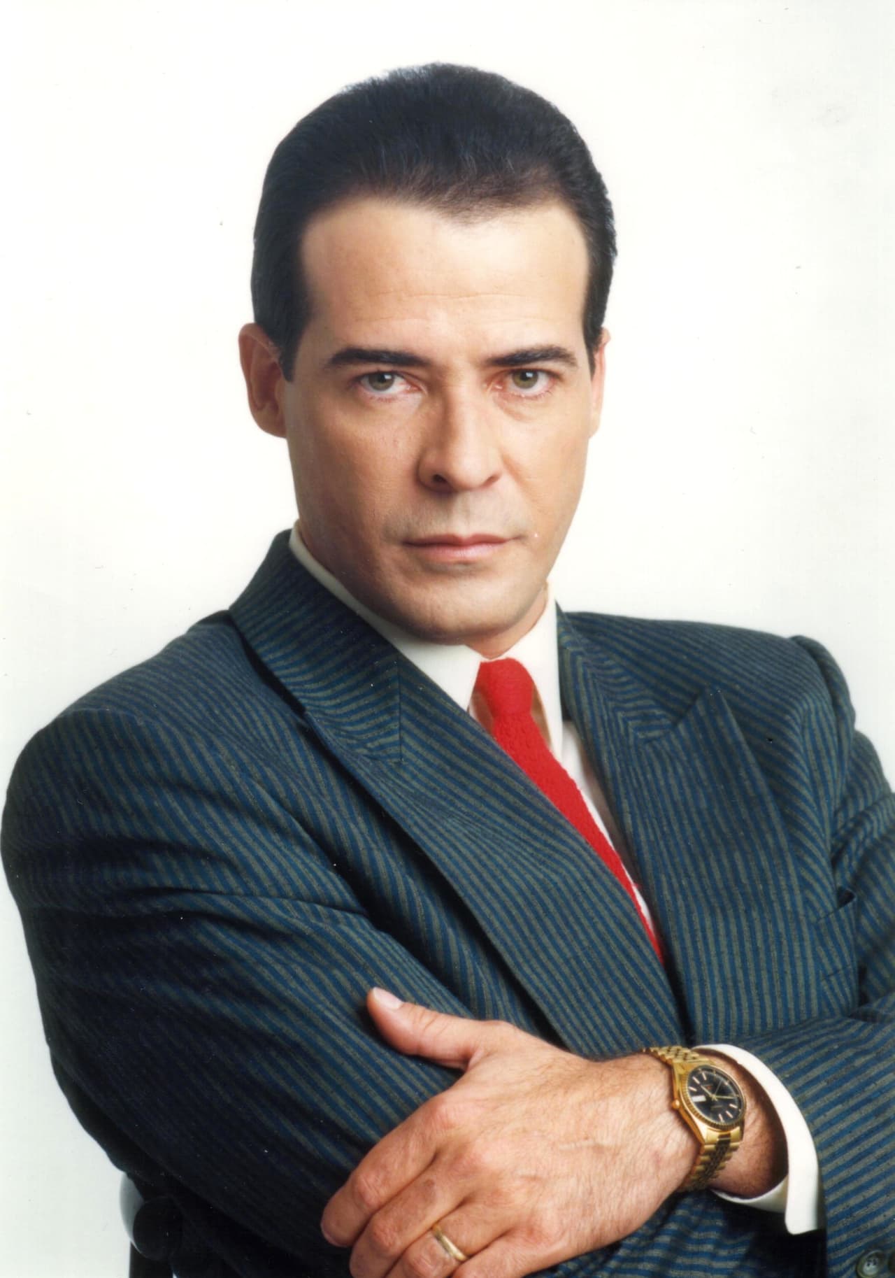 El cubano César Évora, ha desarrollado gran parte de su carrera artística en México. En los años noventa participó en varios melodramas, entre ellos: ‘Corazón salvaje’, ‘Agujetas de color de rosa’, ‘Cañaveral de pasiones’ y ‘El privilegio de amar’.