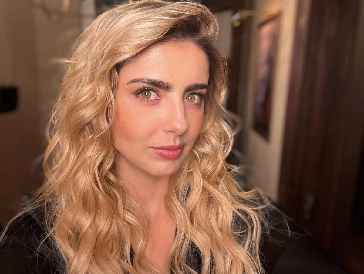 Michelle Renaud publica foto y fans sospechan que está embarazada