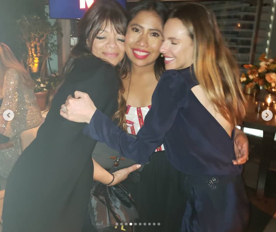 A pesar de que no ganó la estatuilla eso no la desanimó, ya que el after party eligió un vestido de la diseñadora peruana Sandra Weil. “Lo más importante es que ella se sienta orgullosa de llevar un vestido que representa su herencia ancestral en frente de este inmenso público internacional. Es una mujer joven y quise hacer algo fresco, contemporáneo y sofisticado”, dijo la diseñadora en entrevista a Elle México en febrero pasado.