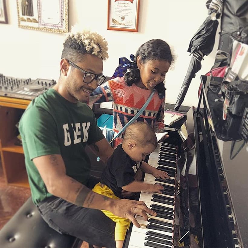 Kalimba tiene dos hijos, Aitana, quien cumplió 11 años el pasado 23 de julio, y de Mikha, quien nació el 26 de septiembre de 2017, de diferentes madres.