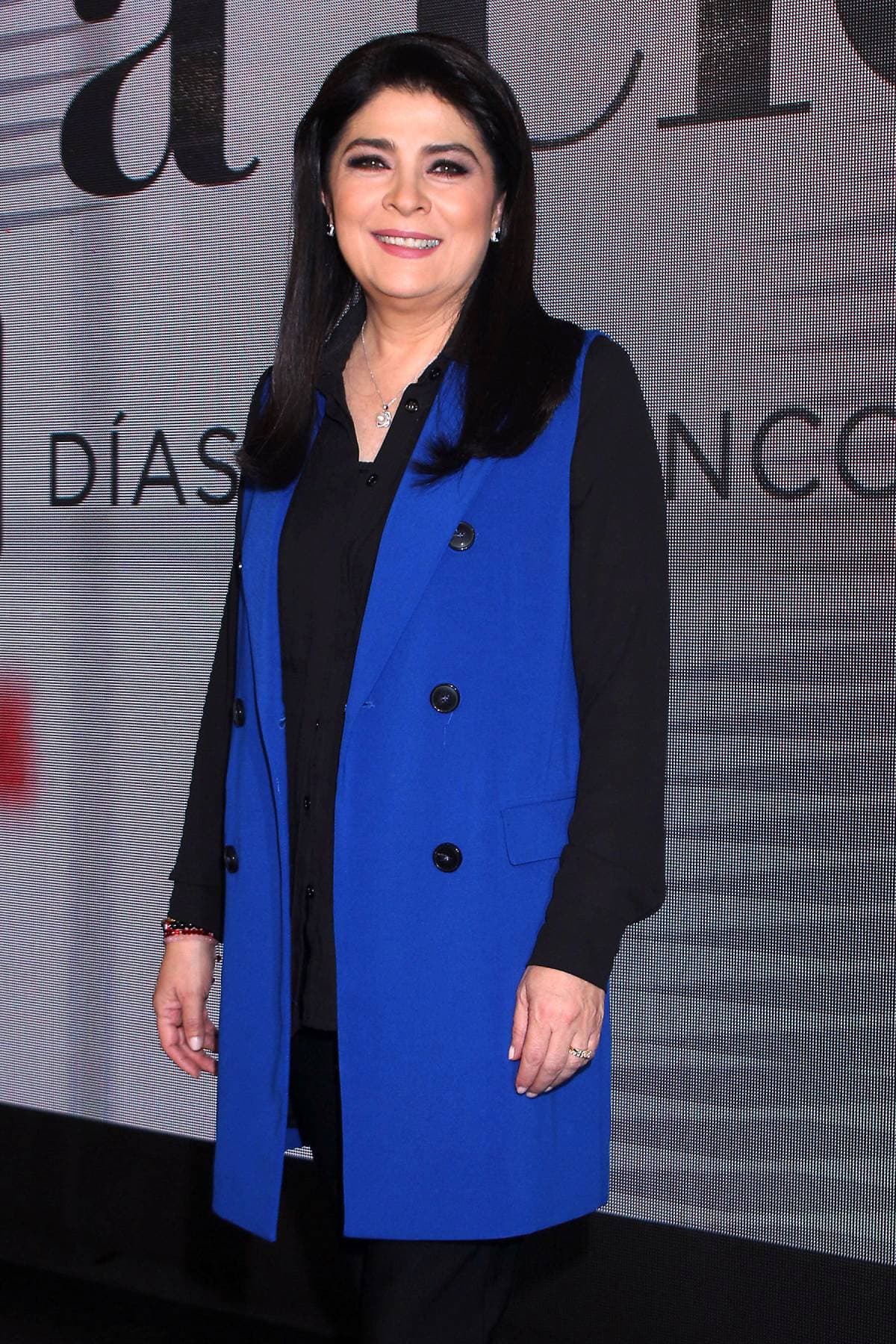 Victoria Ruffo cumple hoy 60 años y presume su celebración