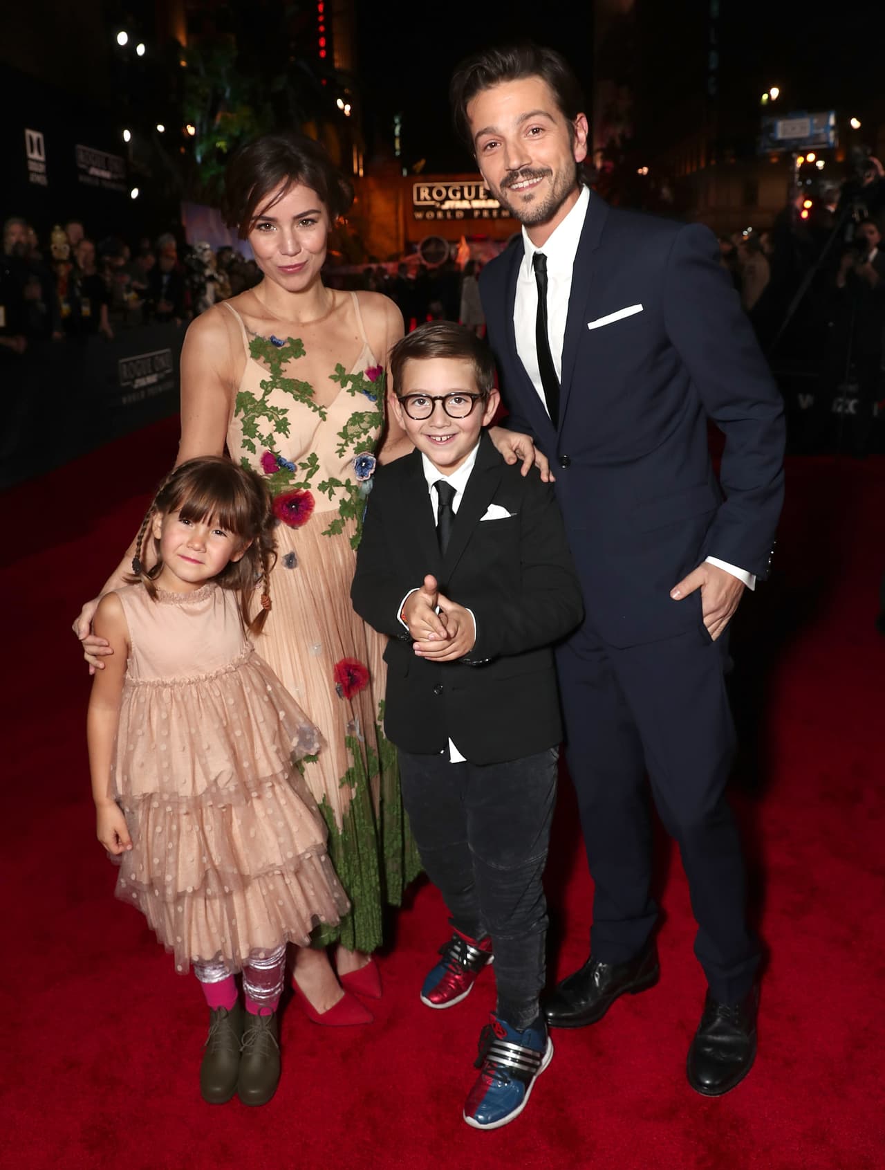 Mientras estuvo casada con el actor, Camila se dedicó al cuidado de sus pequeños y se alejó por unos años de la farándula mexicana.