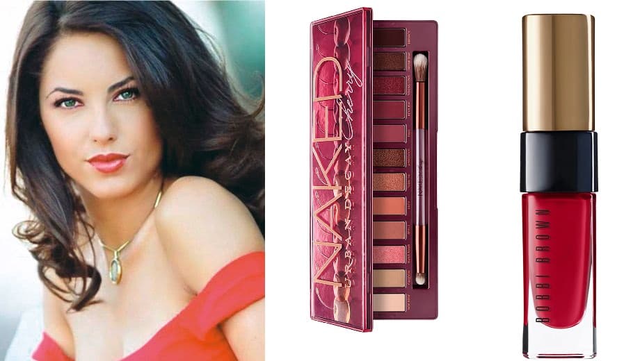 La paleta "Cherry" de Urban Decay tiene aquellos tonos parecidos en el maquillaje de sombas en Rubí; un labial rojo intenso (Bobby Brown) tampoco puede faltar.