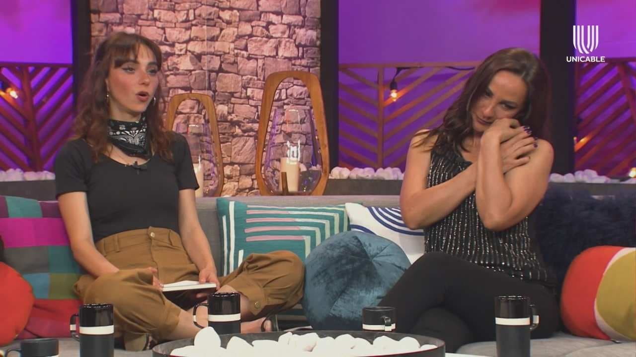 Consuelo Duval recibe consejos para no ilusionarse de más con los 'ligues' de redes sociales