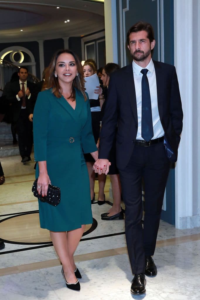 Al igual que la protagonista de La la land (2017), la cantante española Chenoa y su prometido Miguel Sánchez Encinas, pusieron pausa a boda, el cual se tenía previsto para el próximo 14 de junio.