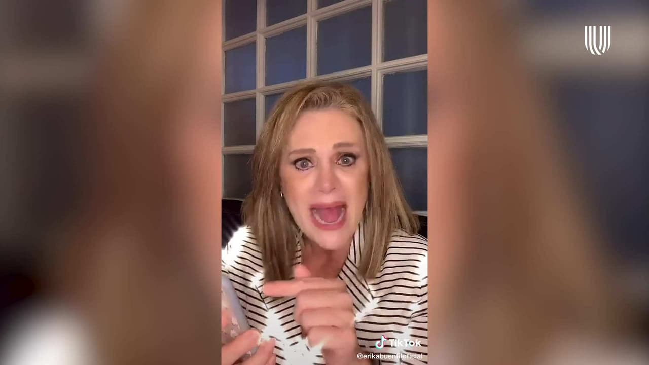 ¿Verdad que sí? Erika Buenfil muestra cómo son las amigas en un chat