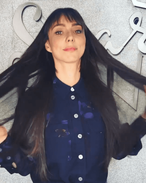 Otra consentida de el fallecido estilista, fue Natalia Téllez, quien atrevida a todo, disfruta constantemente de experimentar con su look y pobrar distintos cambios de imagen, pasando de pequeños cortes 
<i>bob, </i>hasta largas melenas que, sin duda, no hubieran sido posibles sin el trabajo de Urquiza.