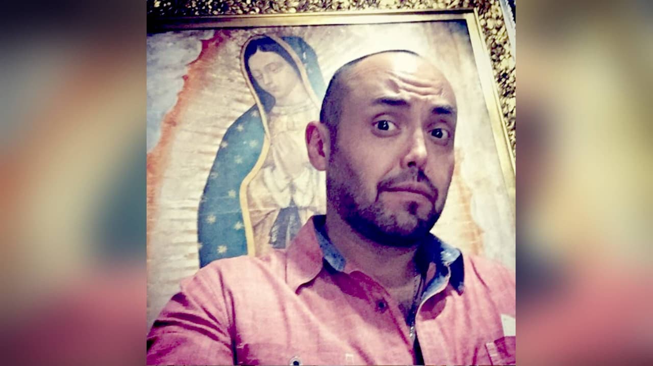 El ex reportero de televisa volvió a ser un foco de atención cuando el pasado martes 18 de junio publicó desde su cuenta de Twitter su percepción de lo que la gente se "expone" al ser parte de lo que llama mundo gay.