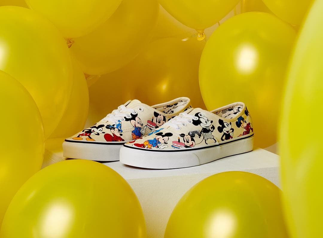 La historia de Mickey en imágenes de sus diferentes etapas fue idea de Vans, con unos tiernos tenis
