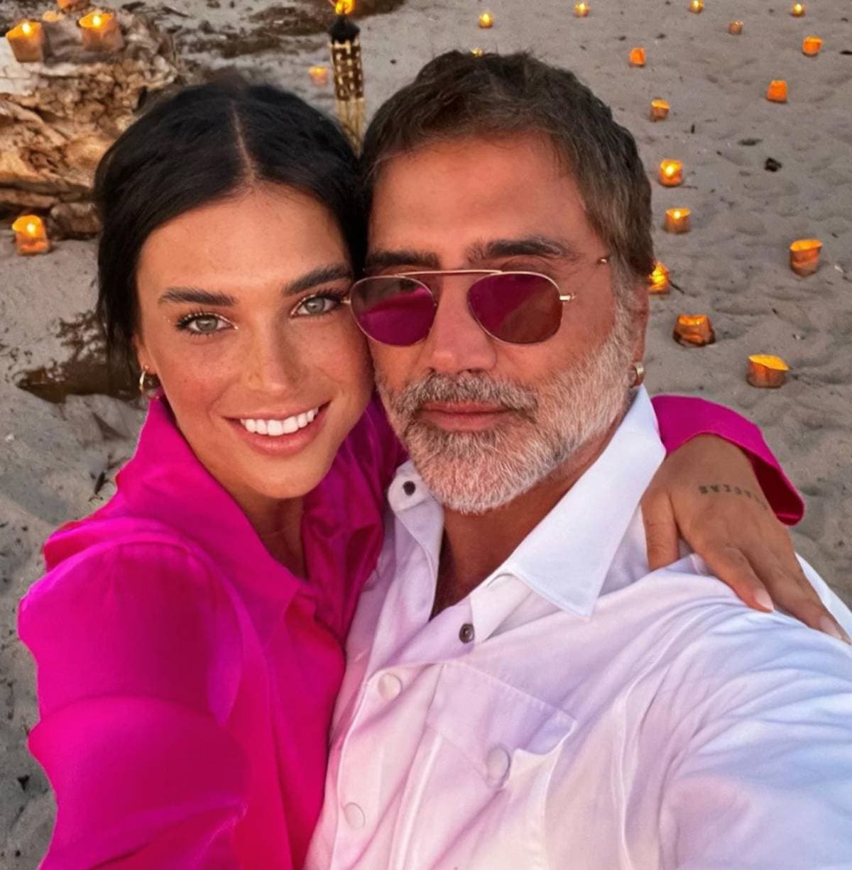 Alejandro Fernández celebra 12 años de relación con Karla Laveaga