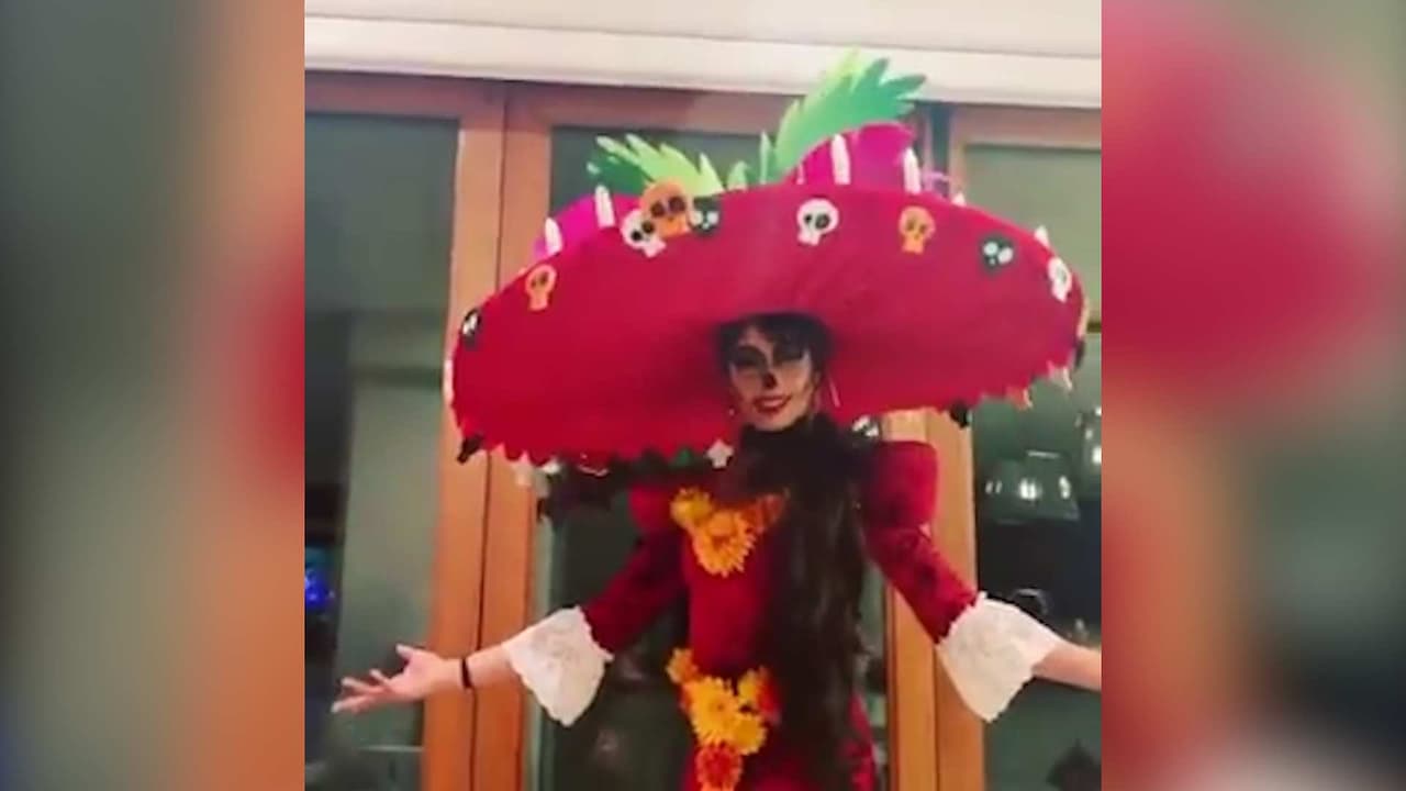 Camila Cabello y su maravilloso disfraz de catrina