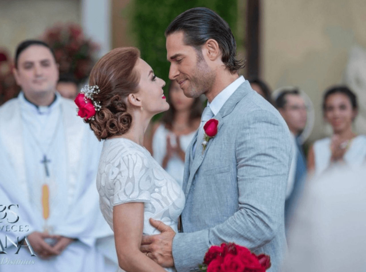 Tres años después, 
<b>Angelique</b> y Sebastián volvieron a trabajar juntos en ’Tres veces Ana’. 
<br>
<br>Aunque fue una ilusión, los actores se vistieron de novios para “casarse” por cuarta vez. Ana Leticia pensó que iba a ser la esposa de Marcelo (Rulli).