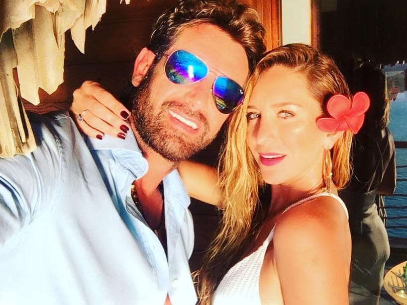 Así llegamos al tercer amor de Geraldine Bazán, Gabriel Soto, quien probablemente es uno de los hombres más importantes en su vida, pues dos hijas, Elisa Marie y Alexa Miranda, fueron fruto de dicha relación.