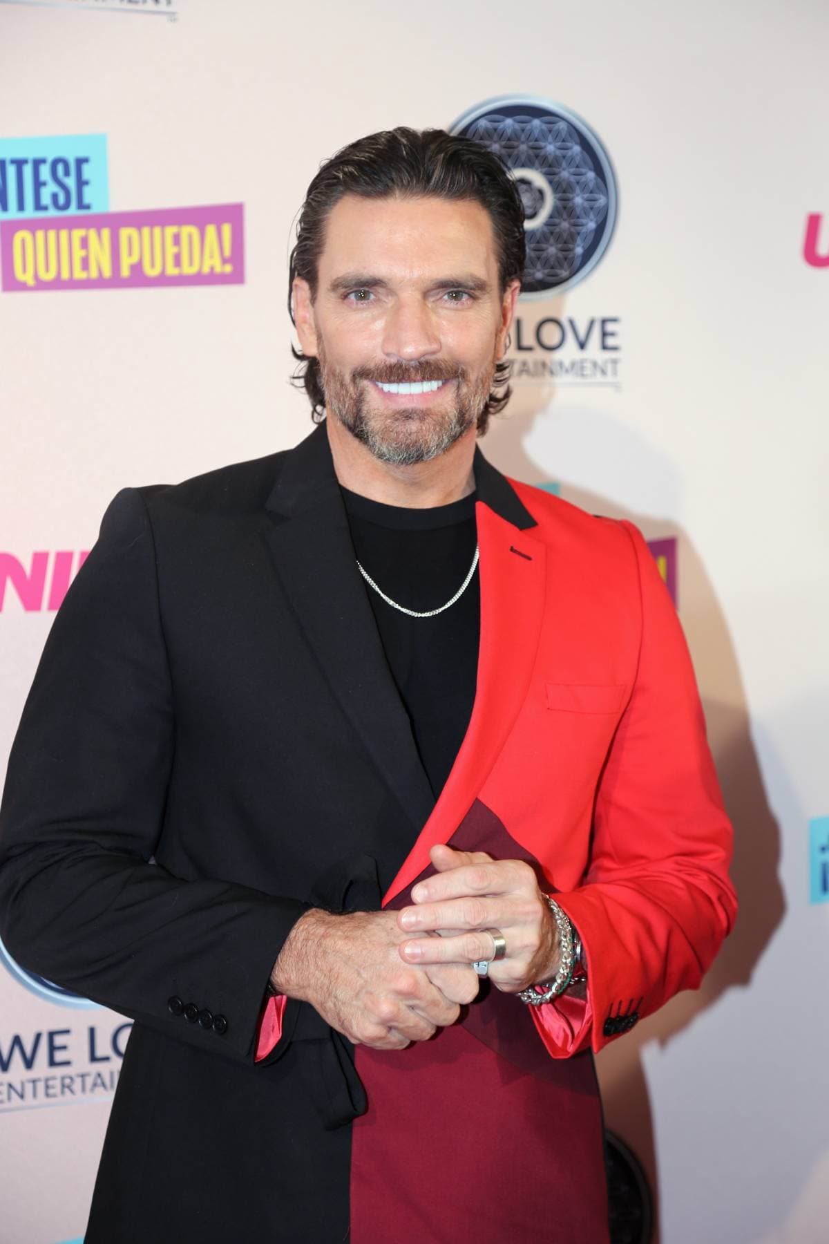 Julián Gil sueña en convertirse pronto en abuelo