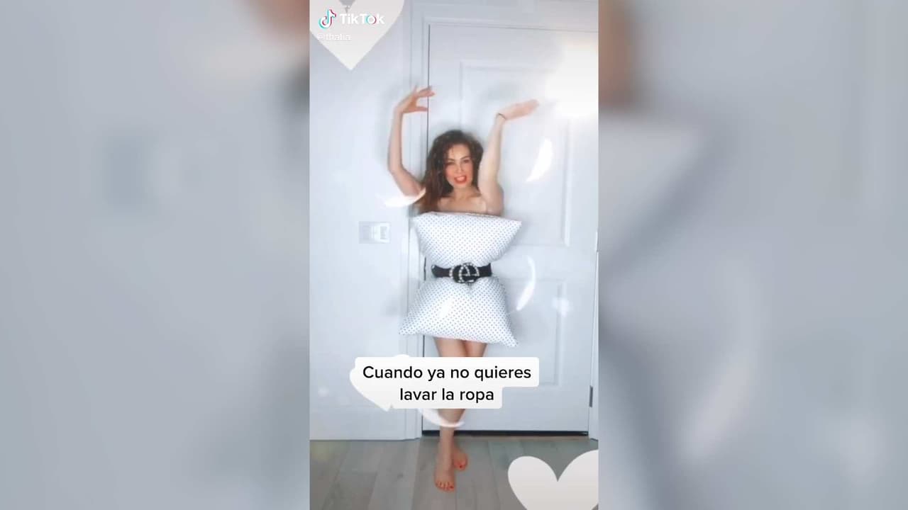 Al ritmo de 'Piel Morena', Thalía se une al 'Pillow Challenge'